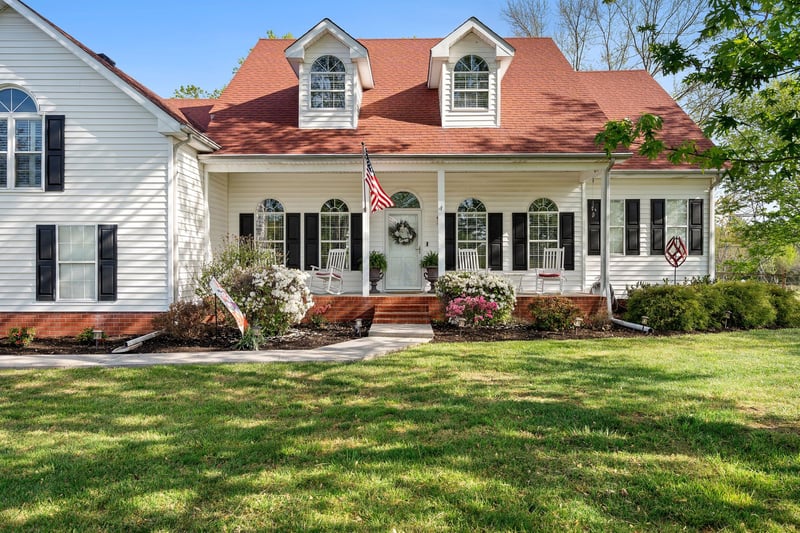 6930 Hall Rd, Greenbrier, TN 37073