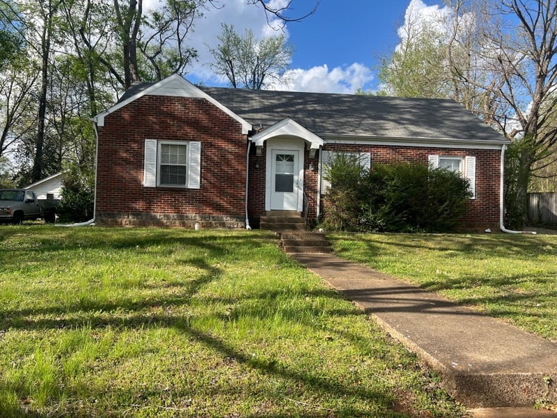 1011 Ewing Blvd, Murfreesboro, TN 37130
