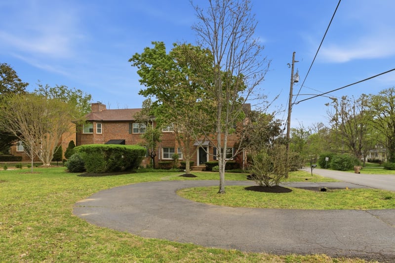 1148 Granny White Ct, Nashville, TN 37204