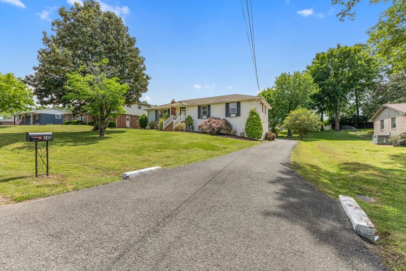 108 Maureen Dr, Hendersonville, TN 37075