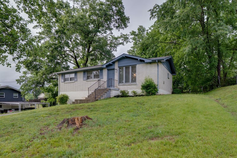 125 Curtis Cross Roads, Hendersonville, TN 37075