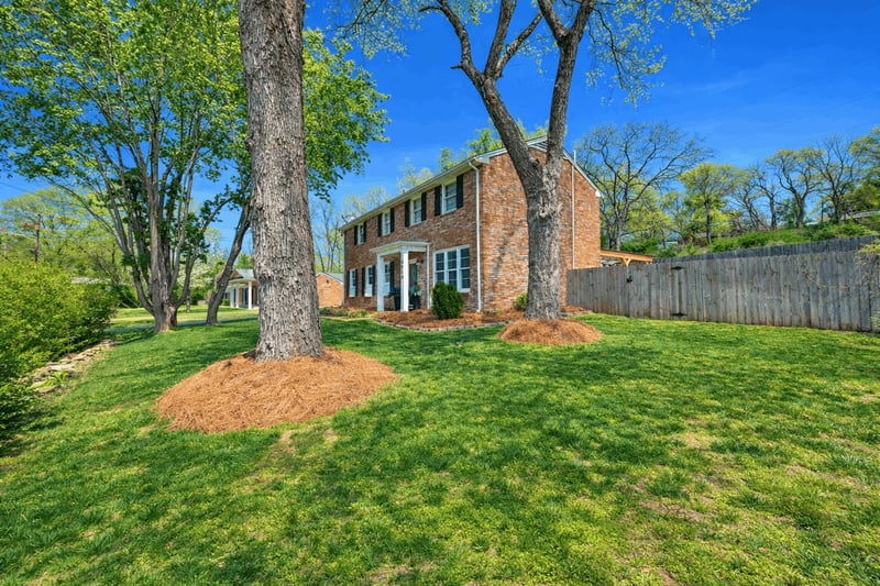 4824 Briarwood Dr, Nashville, TN 37211