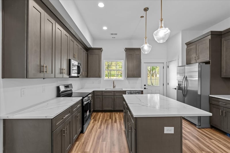 329 Seneca Dr, Nashville, TN 37214