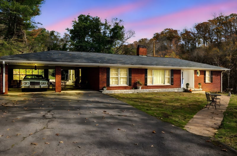 404 Van Hook Dr, Ashland City, TN 37015
