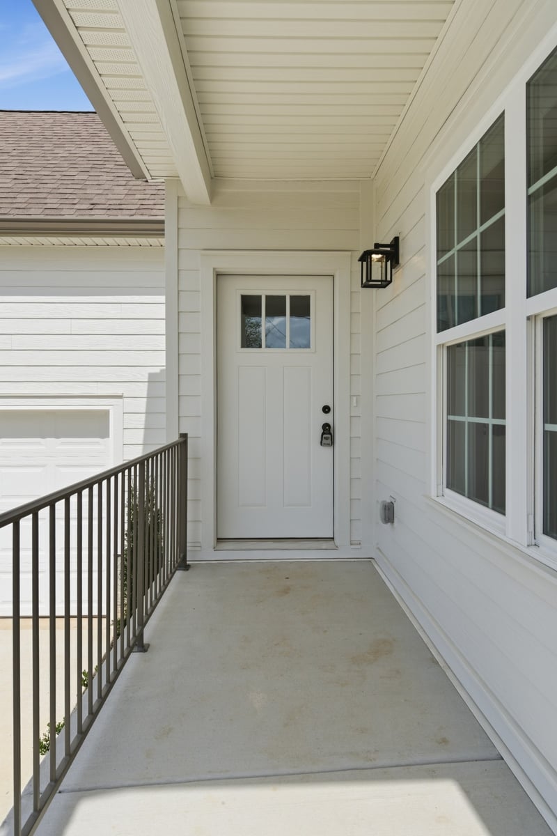 2401 Grover St, Nashville, TN 37207