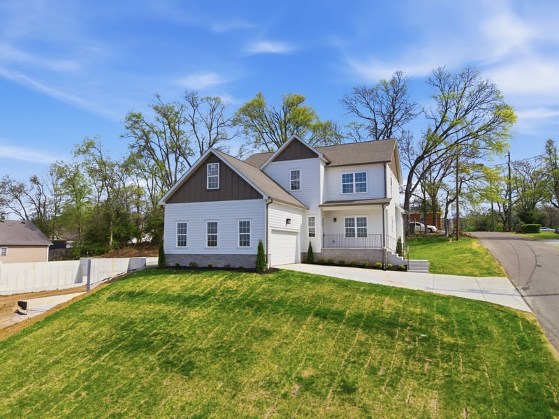 2401 Grover St, Nashville, TN 37207