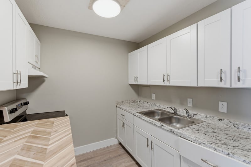 550 Harding Pl #F110, Nashville, TN 37211