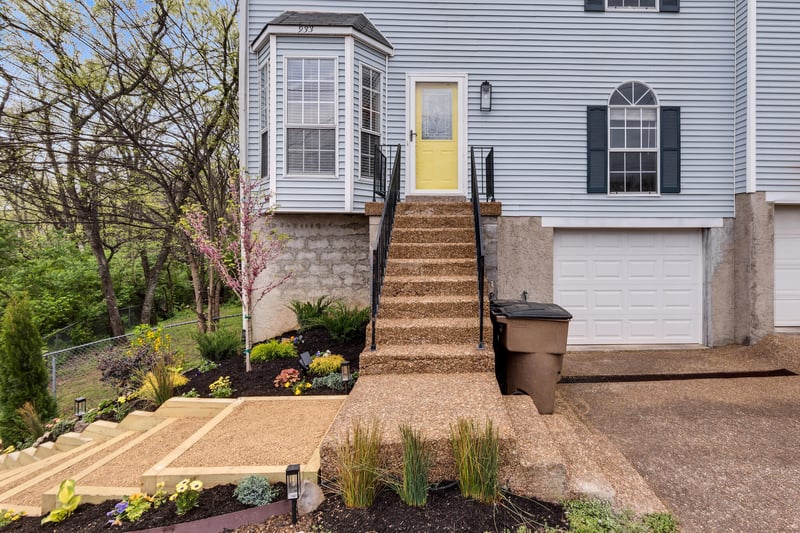 933 Ilawood Dr, Nashville, TN 37211