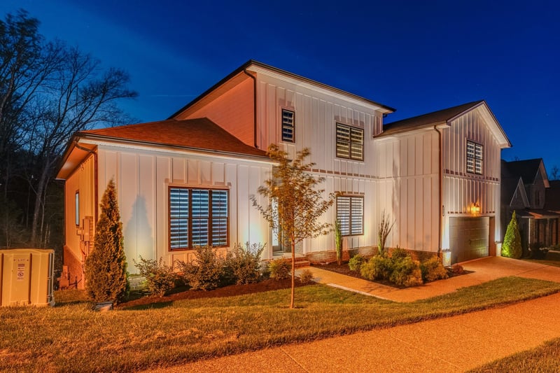 717 Summit Oaks Ct, Nashville, TN 37221