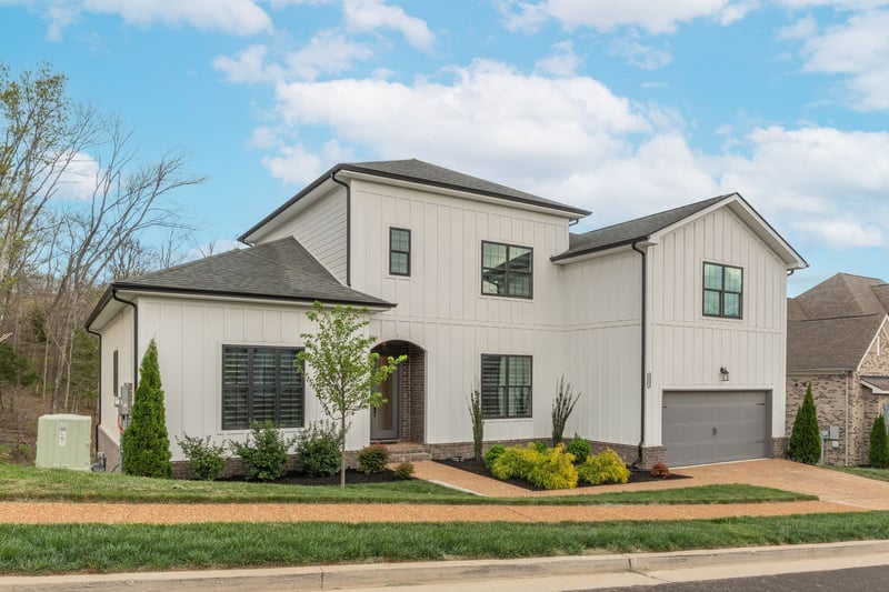 717 Summit Oaks Ct, Nashville, TN 37221