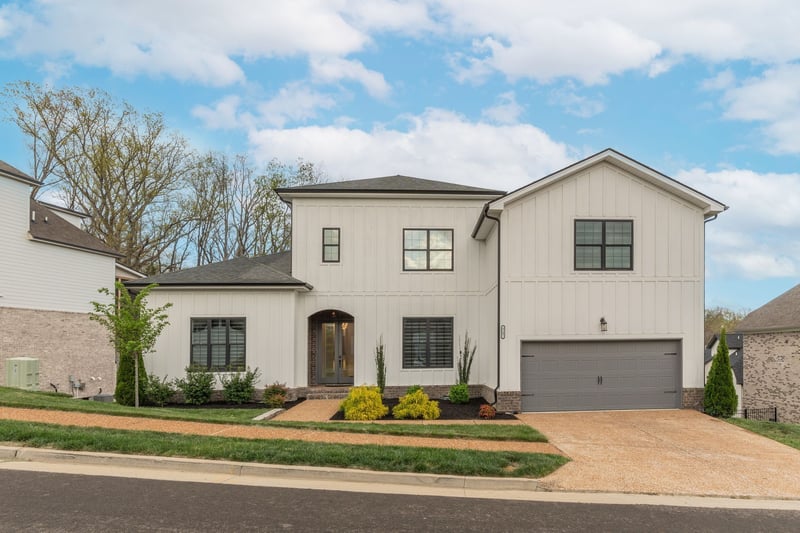 717 Summit Oaks Ct, Nashville, TN 37221