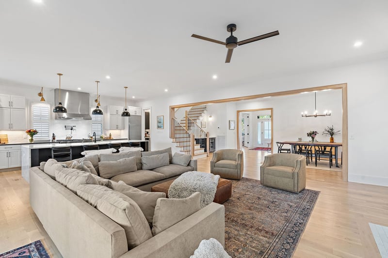 916 Acklen Ave, Nashville, TN 37203