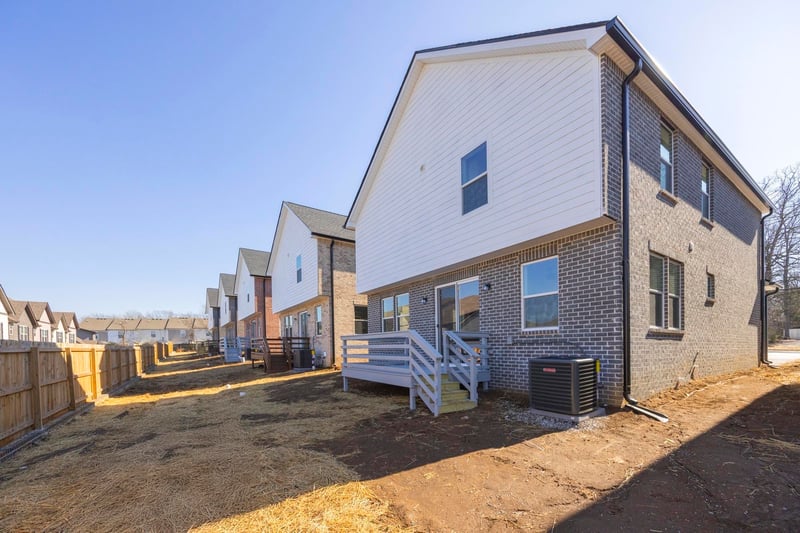 449 Sandhill Rd, La Vergne, TN 37086