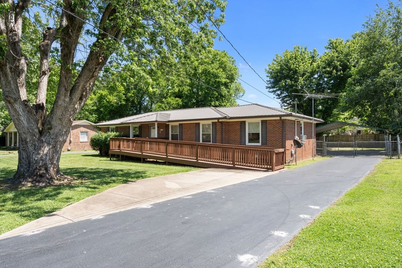 211 Stonewall Rd, Columbia, TN 38401