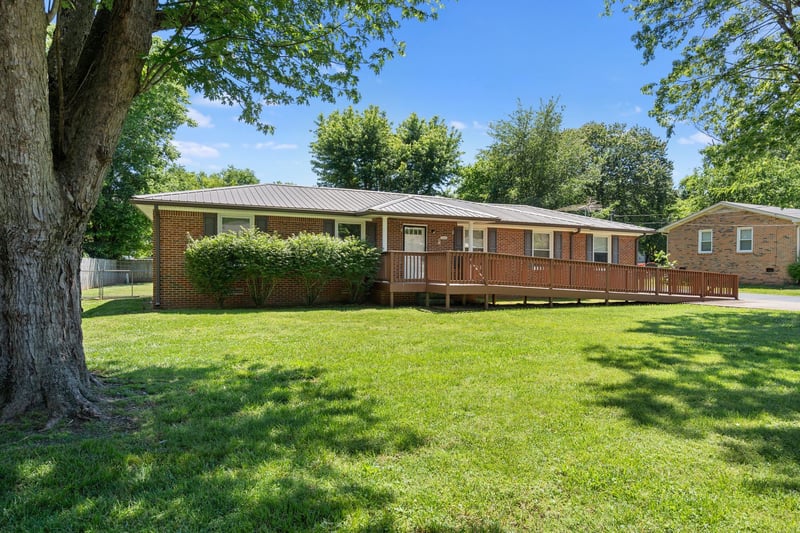211 Stonewall Rd, Columbia, TN 38401
