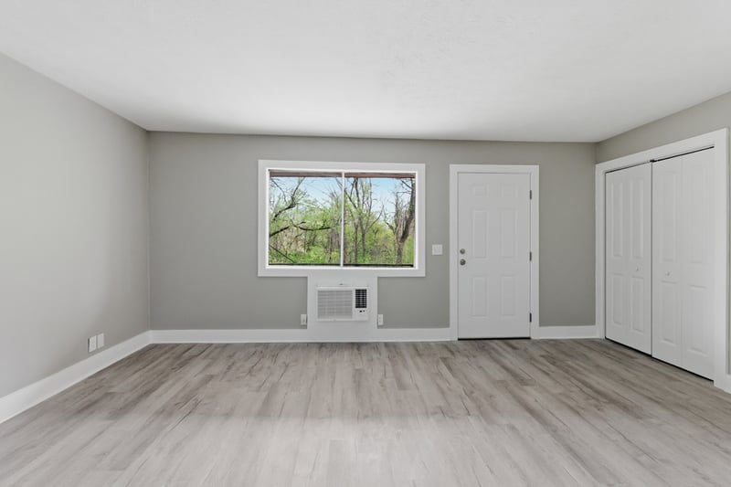 550 Harding Pl #F121, Nashville, TN 37211