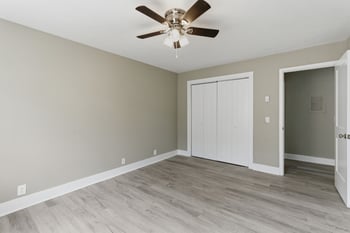 550 Harding Pl #F121, Nashville, TN 37211