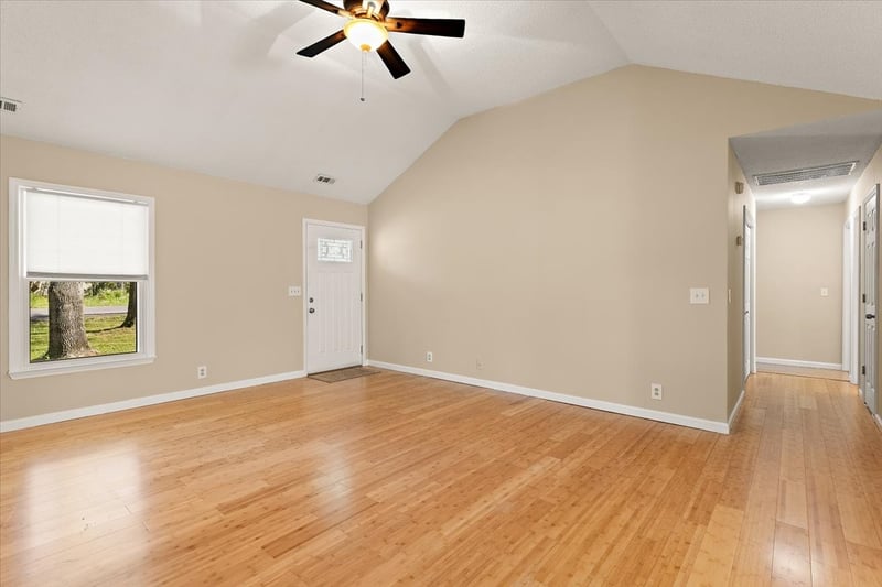 7427 Chadwick Dr, Murfreesboro, TN 37129