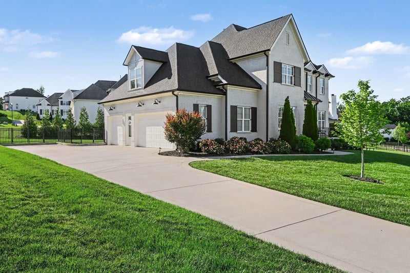 1111 Lusitano Ct, Nolensville, TN 37135
