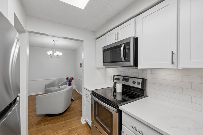 500 Paragon Mills Rd #M11, Nashville, TN 37211