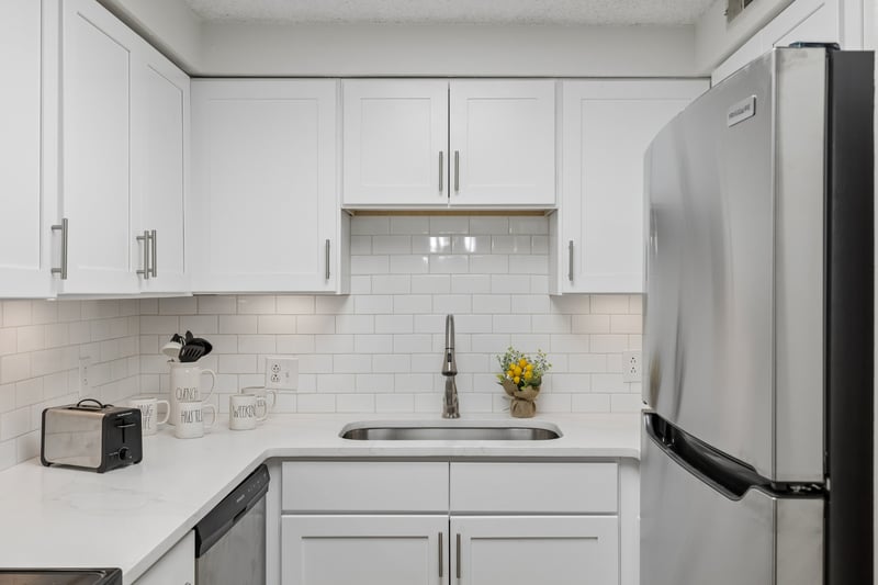 500 Paragon Mills Rd #M11, Nashville, TN 37211