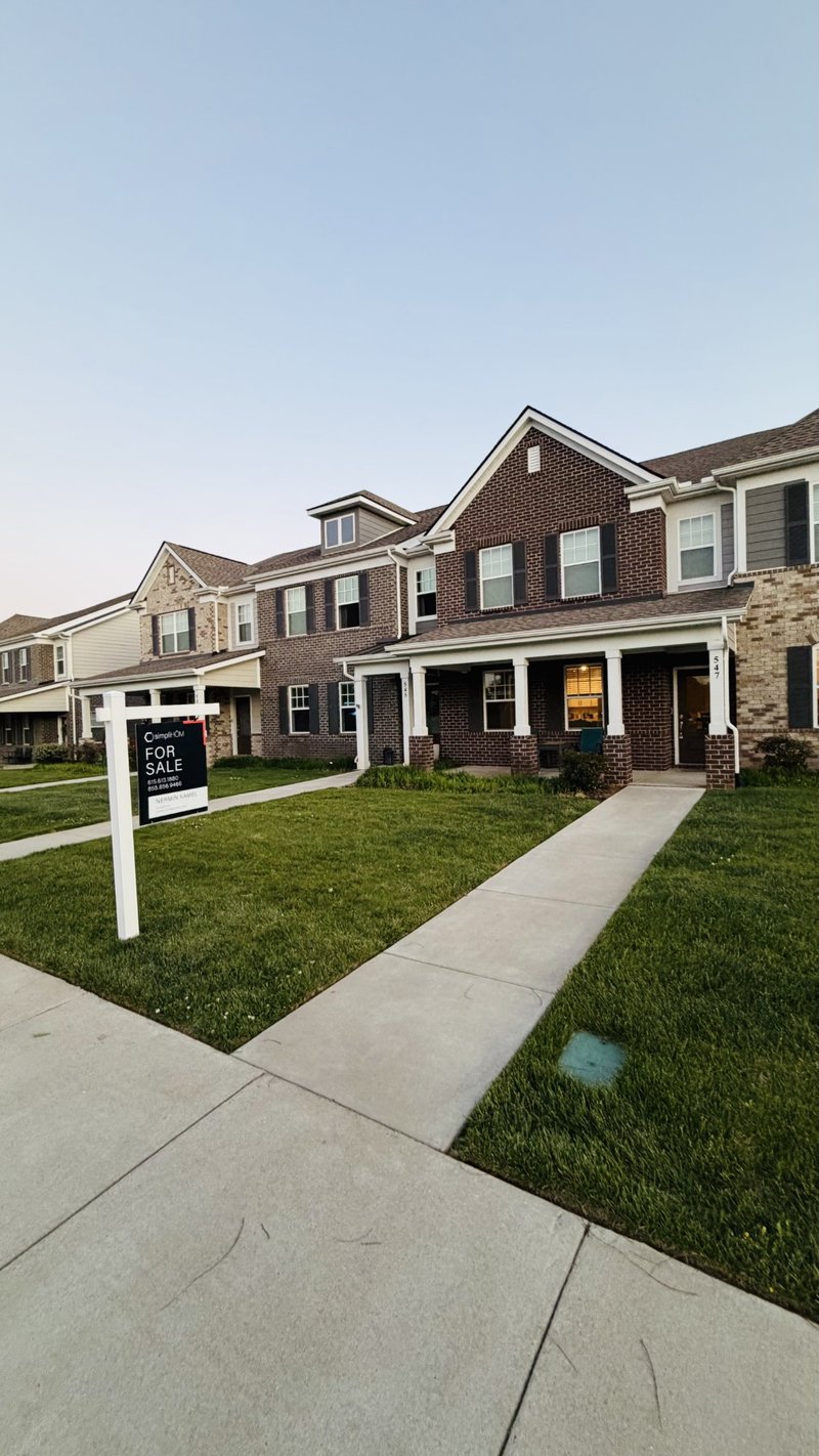 547 Swanholme Dr, Murfreesboro, TN 37128