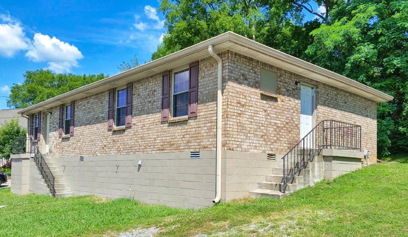 212 Jay Dr, Nashville, TN 37210