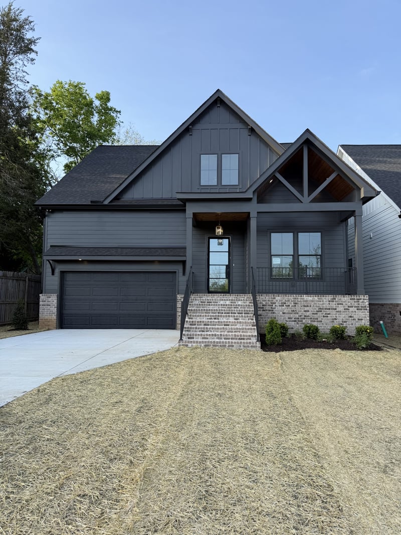 644 W Green Ln #B, Nashville, TN 37207