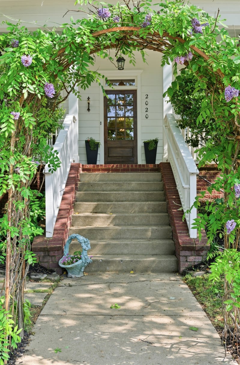 2020 Callaway Park Pl, Thompsons Station, TN 37179