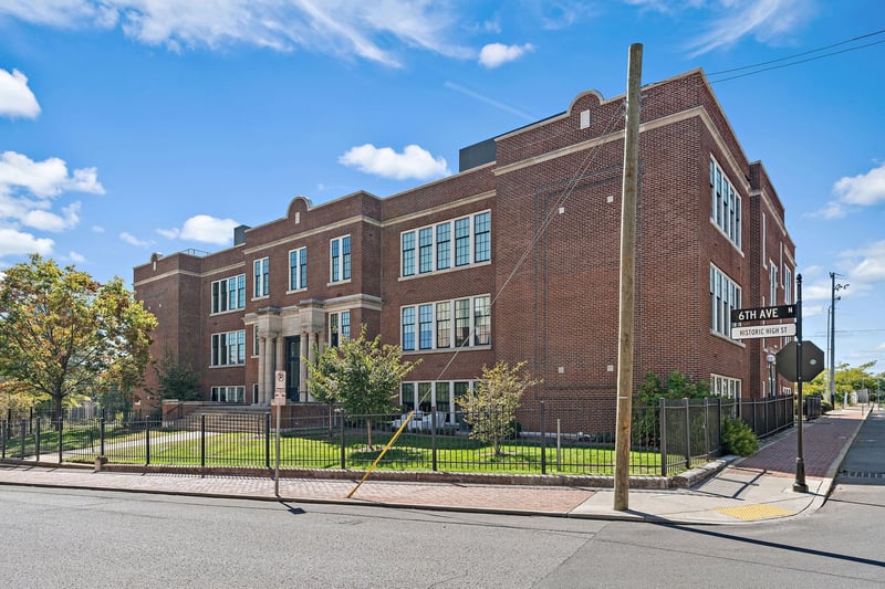 601 Madison St #102, Nashville, TN 37208