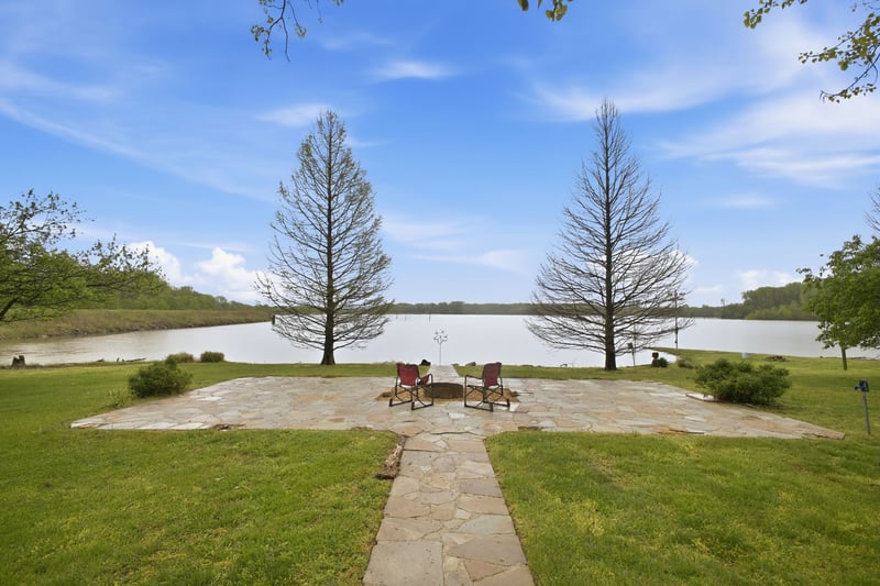 1004 Mill Pond Rd, Mount Pleasant, TN 38474
