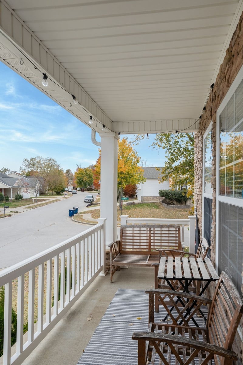 1961 Deep Woods Trl, Nashville, TN 37214