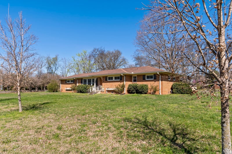 710 Hillsboro Rd, Franklin, TN 37064