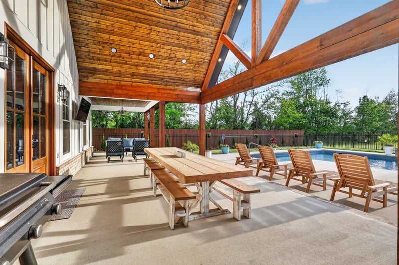 879 Mount Vernon Rd, Bethpage, TN 37022