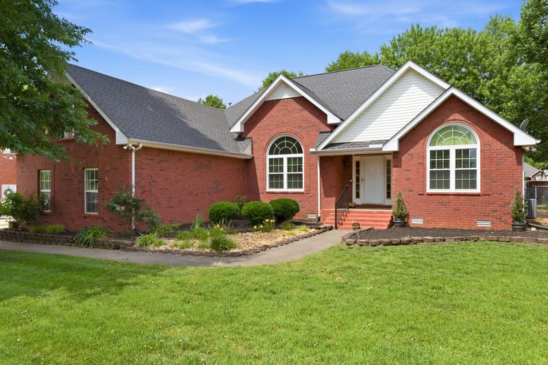 2014 Adonis Dr, Murfreesboro, TN 37128