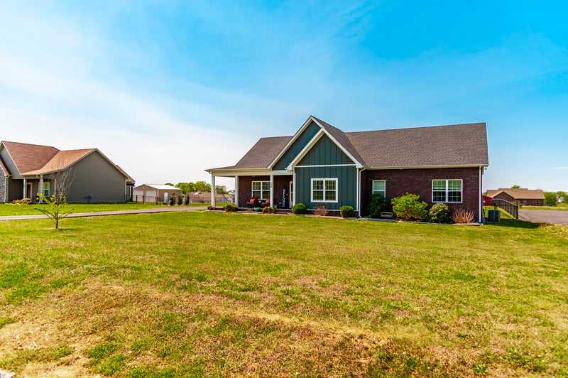 243 Hollow Tree Cir, Castalian Springs, TN 37031
