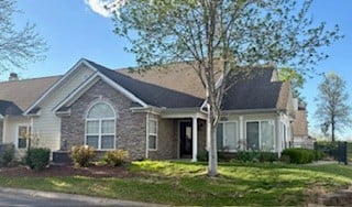 825 Browns Ln #203, Gallatin, TN 37066