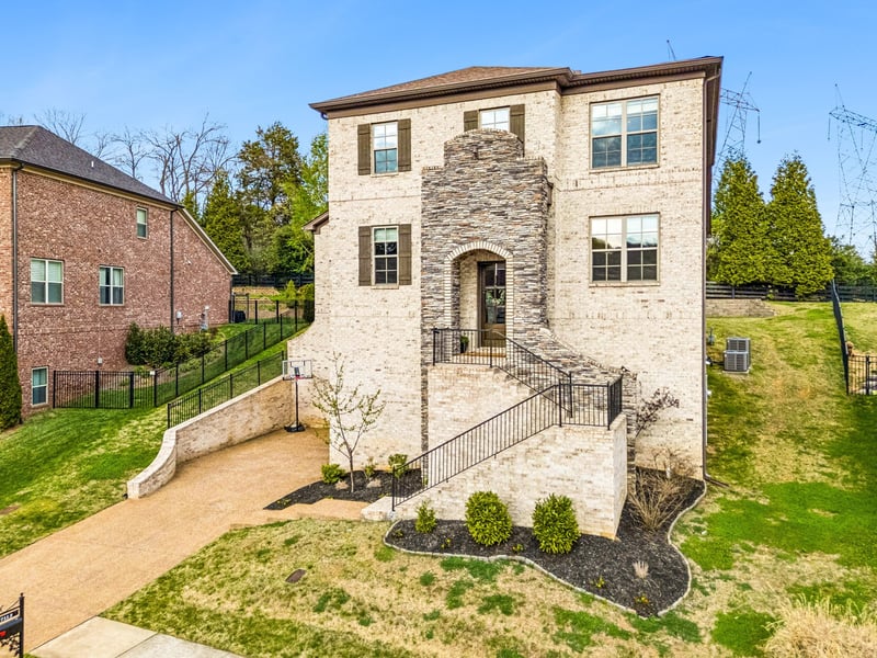 7113 Natchez Pointe Pl, Nashville, TN 37221