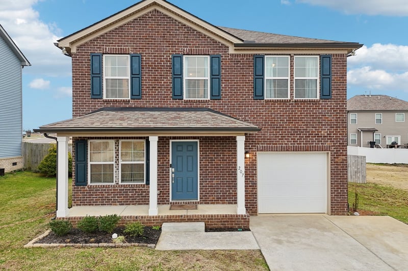 207 Mount Royal Ct, Murfreesboro, TN 37128