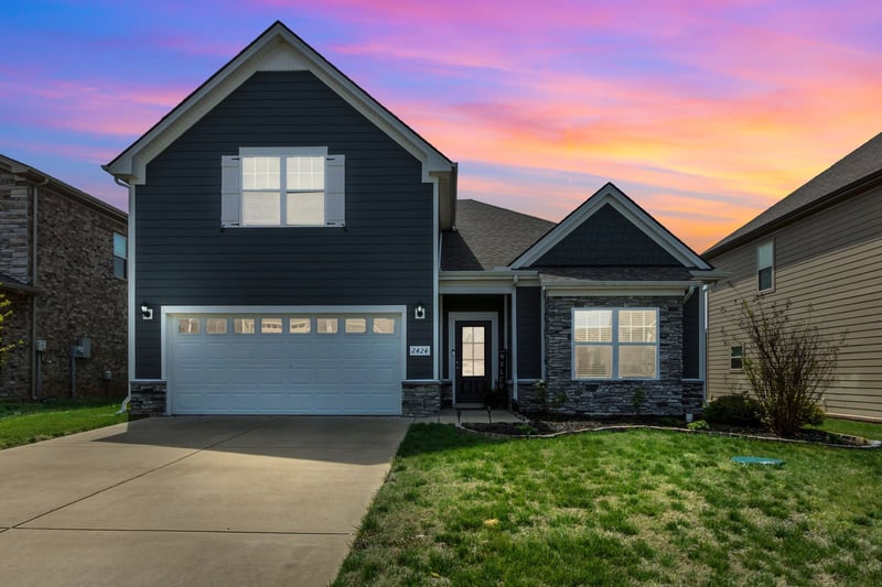2424 Hollis Dr, Murfreesboro, TN 37127