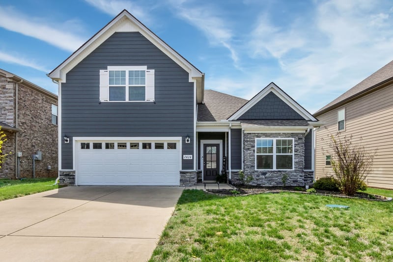 2424 Hollis Dr, Murfreesboro, TN 37127