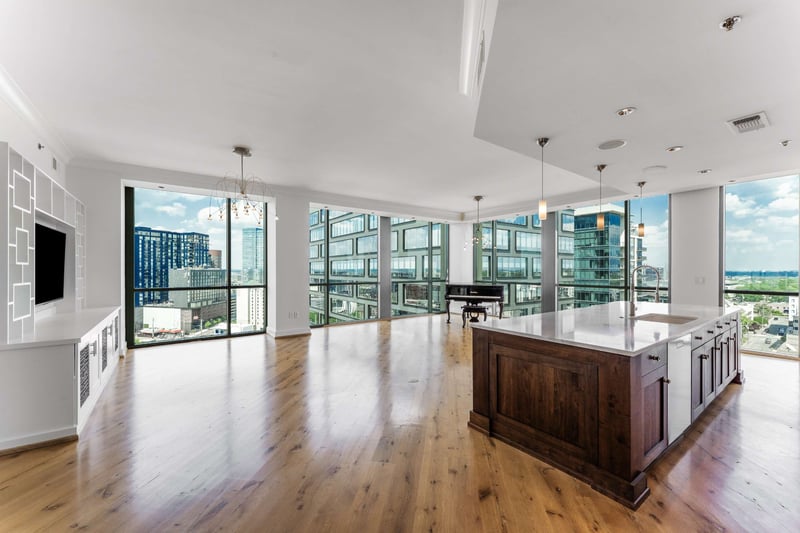 900 20th Ave #1301, Nashville, TN 37212