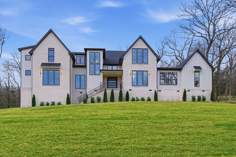 6807 Pennywell Dr, Nashville, TN 37205