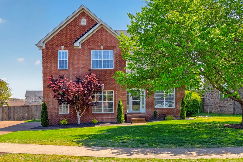 102 Latham Ct, Hendersonville, TN 37075