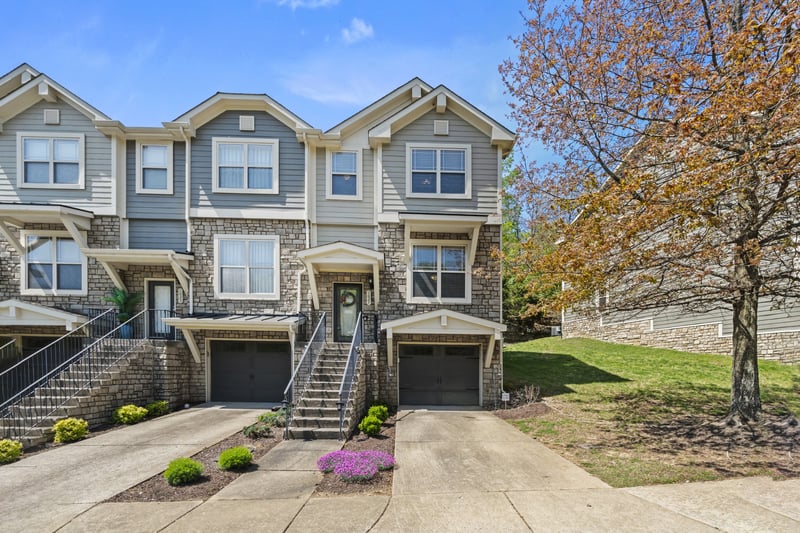 1027 Woodbury Falls Dr, Nashville, TN 37221