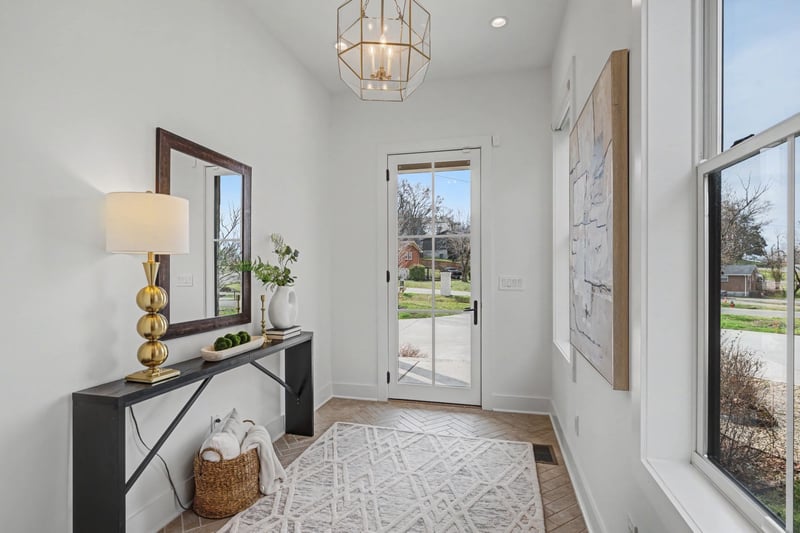 6412A Premier Dr, Nashville, TN 37209