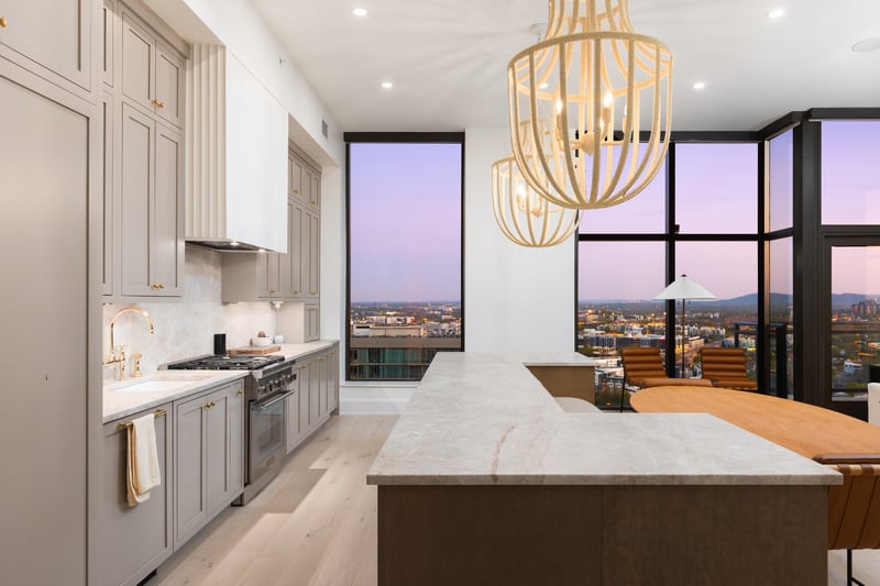 1212 Demonbreun St #2802, Nashville, TN 37203