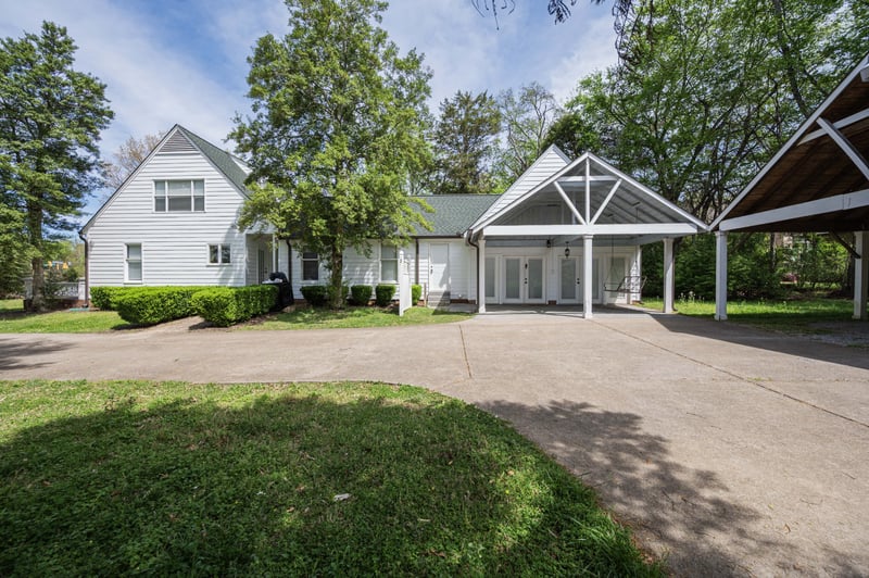 2866 N Thompson Ln, Murfreesboro, TN 37129