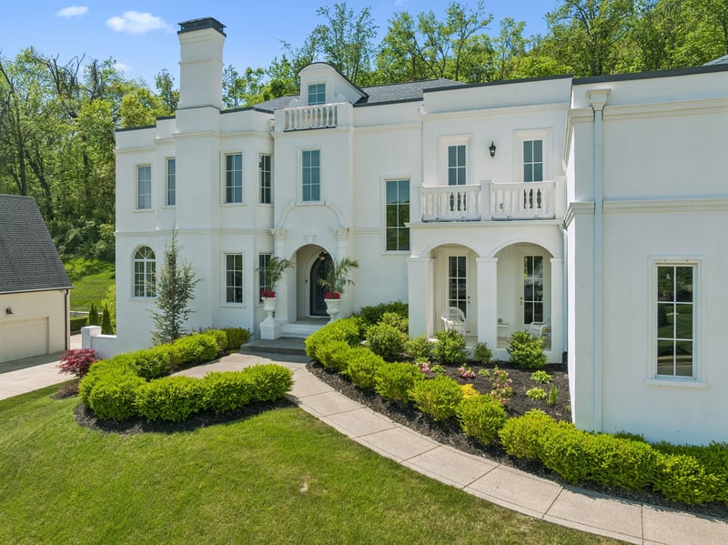 1077 Stockett Dr, Nashville, TN 37221