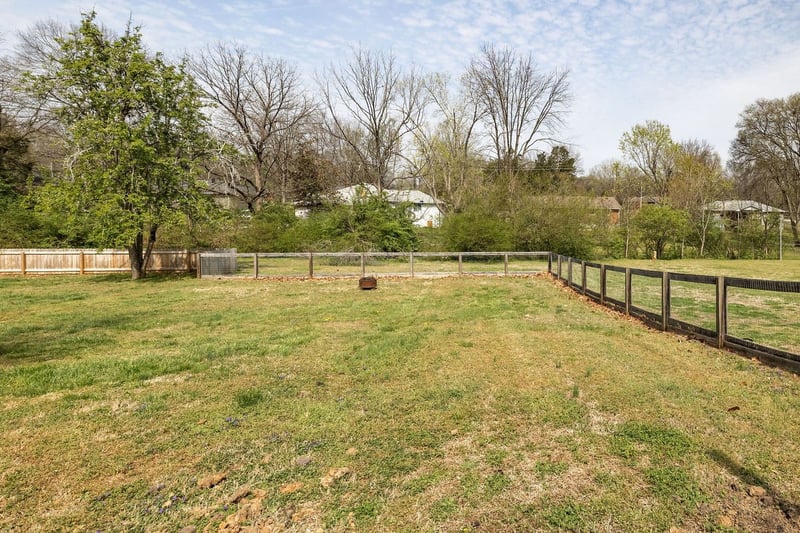 909 N Graycroft Ave, Madison, TN 37115